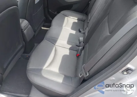 2015 Hyundai Elantra Limited from USA, damaged, VIN KMHDH4AE0FU301456